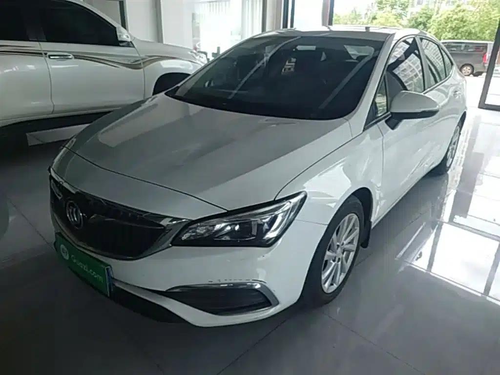 Buick Verano 2018 Sedan 15S Automatic Leading Edition — миниатюра 1
