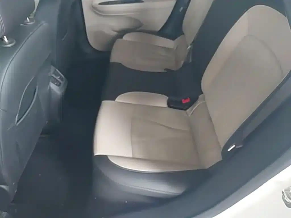 Buick Verano 2018 Sedan 15S Automatic Leading Edition — миниатюра 17