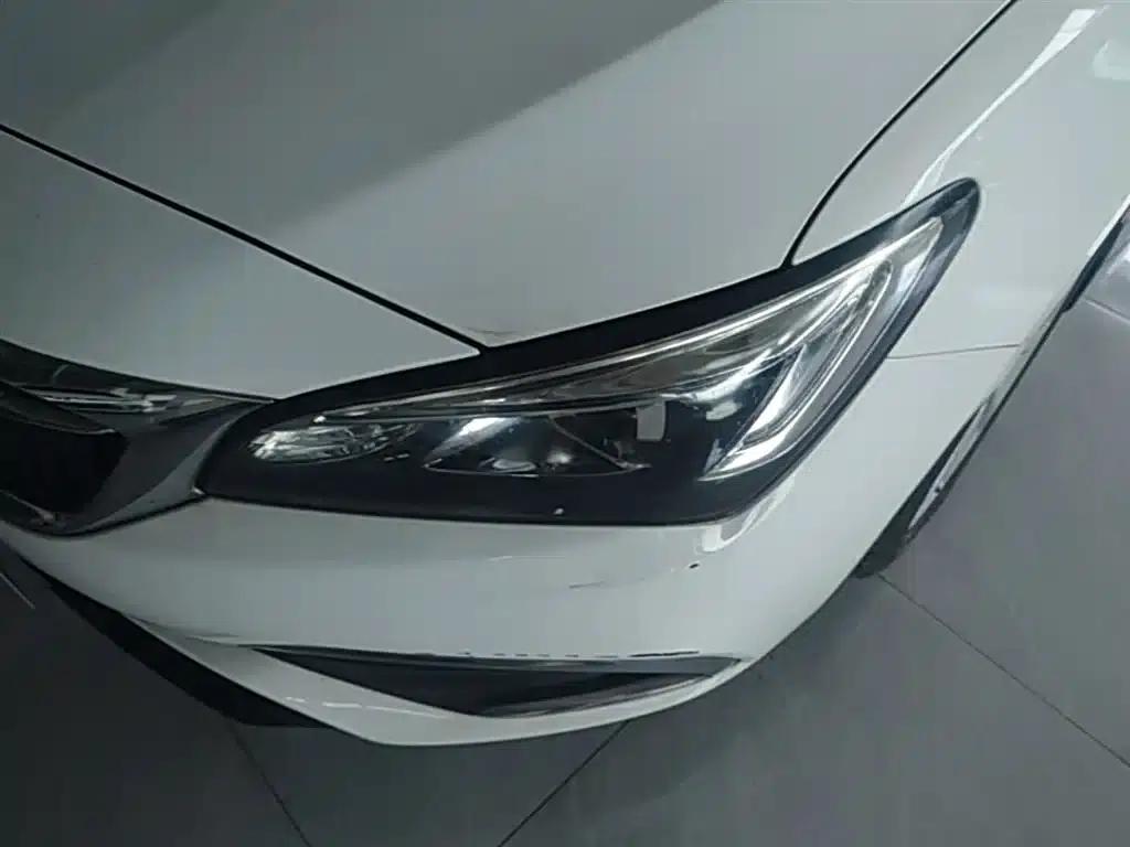 Buick Verano 2018 Sedan 15S Automatic Leading Edition — миниатюра 24