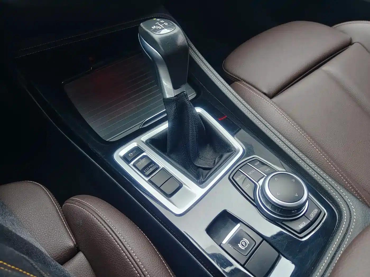 2019 BMW 1 Series 118i M Sport Package — миниатюра 7