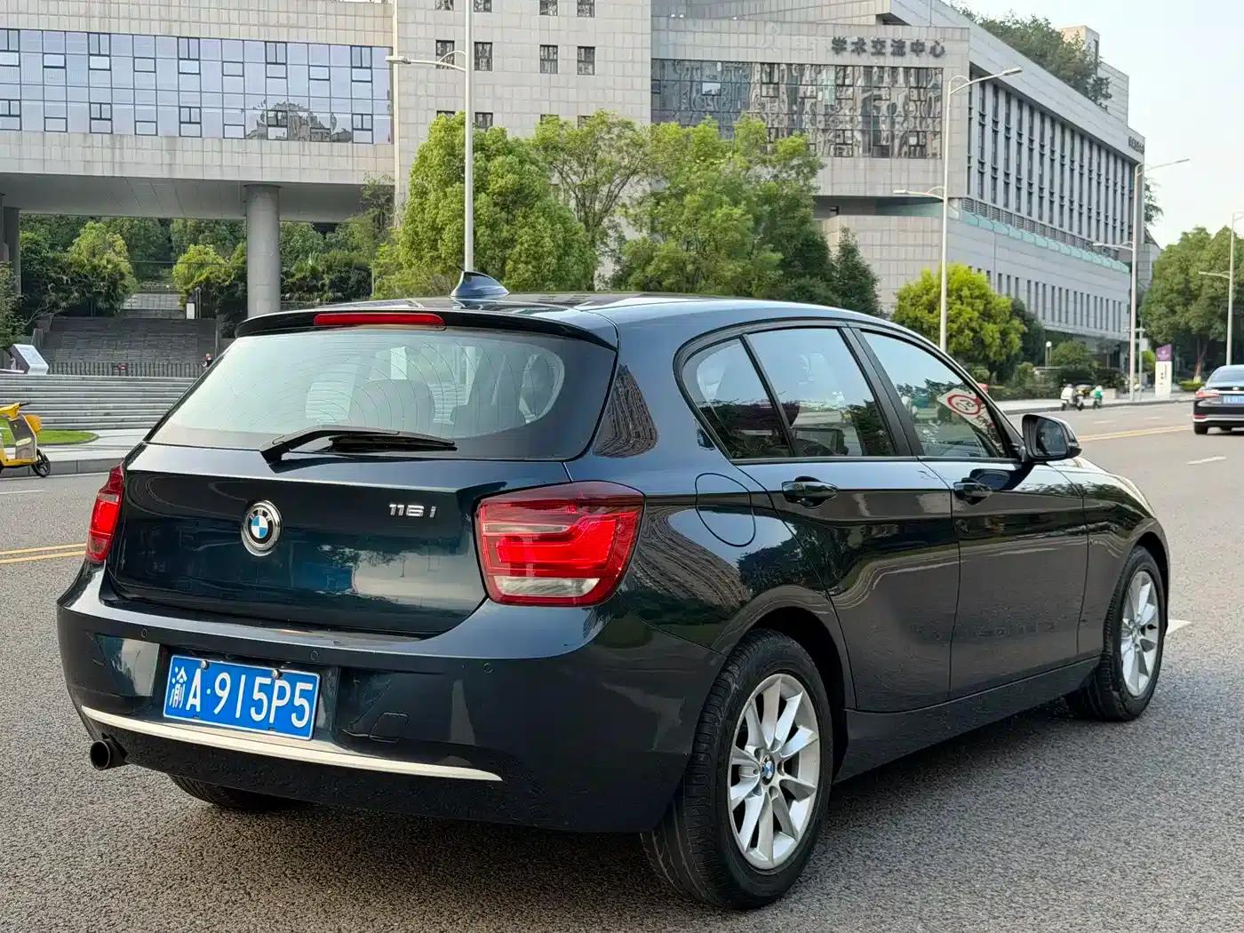 2013 BMW 1 Series (Imported) Facelift 116i Urban Edition — миниатюра 9