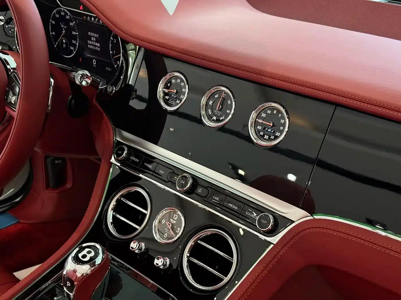 2022 Continental 4.0T GT V8 Convertible — миниатюра 14