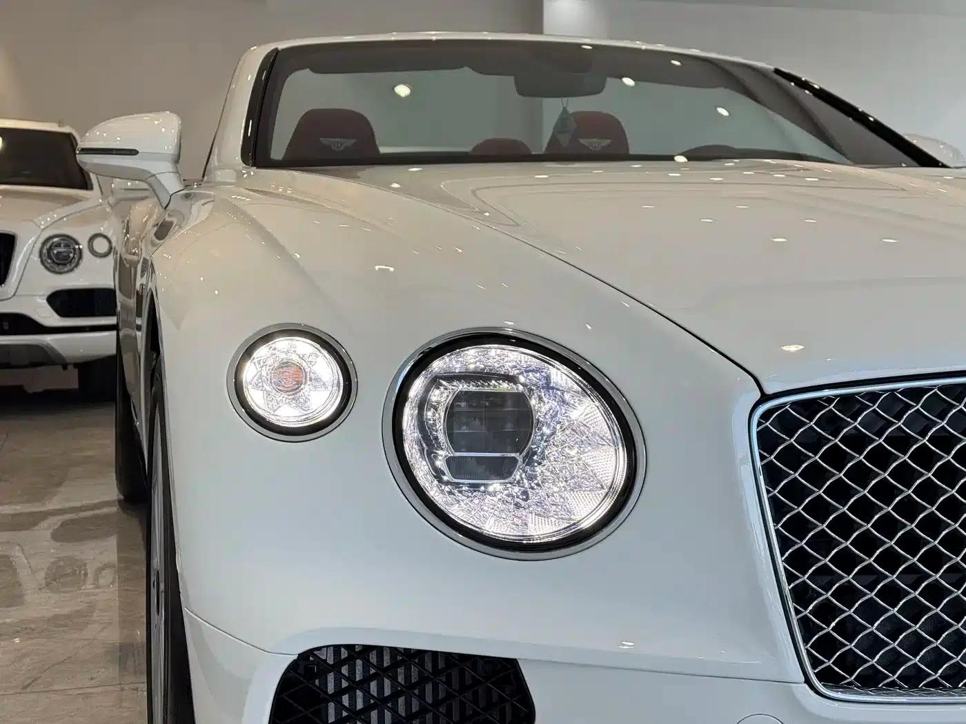 2022 Continental 4.0T GT V8 Convertible — миниатюра 3