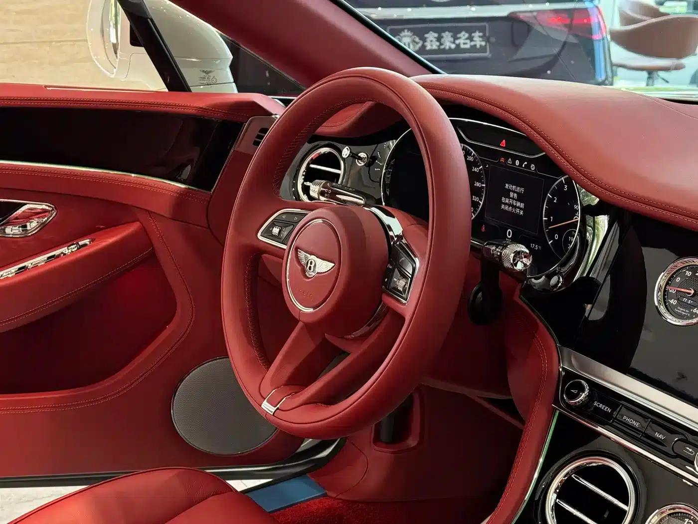 2022 Continental 4.0T GT V8 Convertible — миниатюра 10