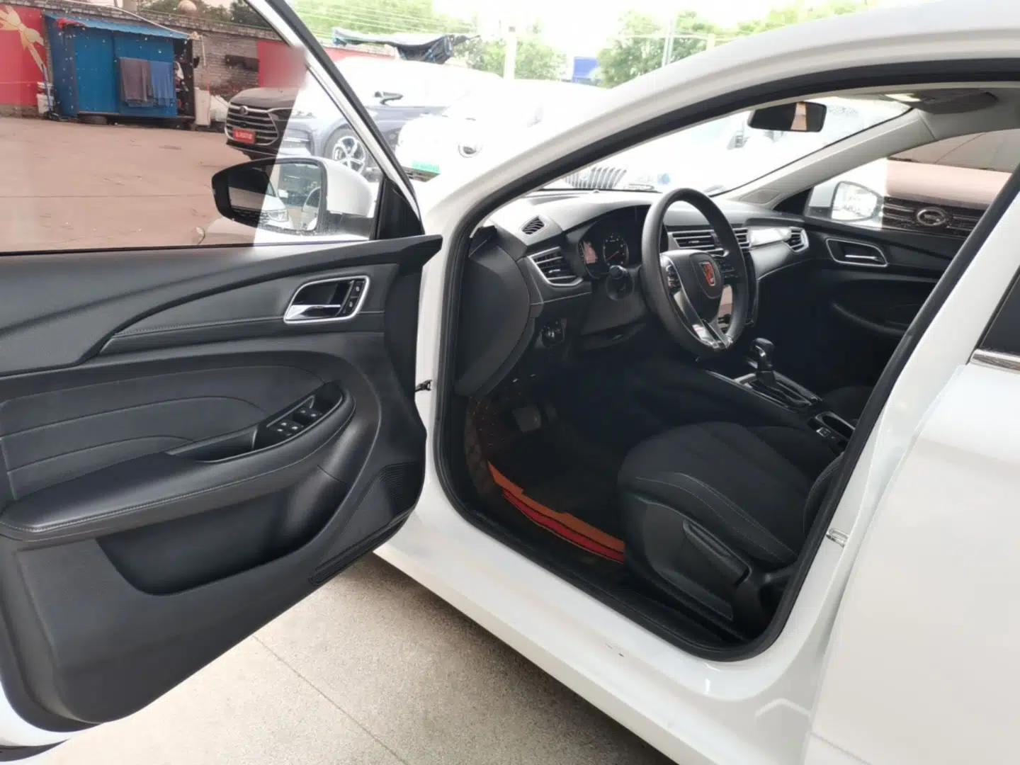 Used Roewe i5 2020 1.5L Automatic 4G Connected Linghao Edition — миниатюра 18