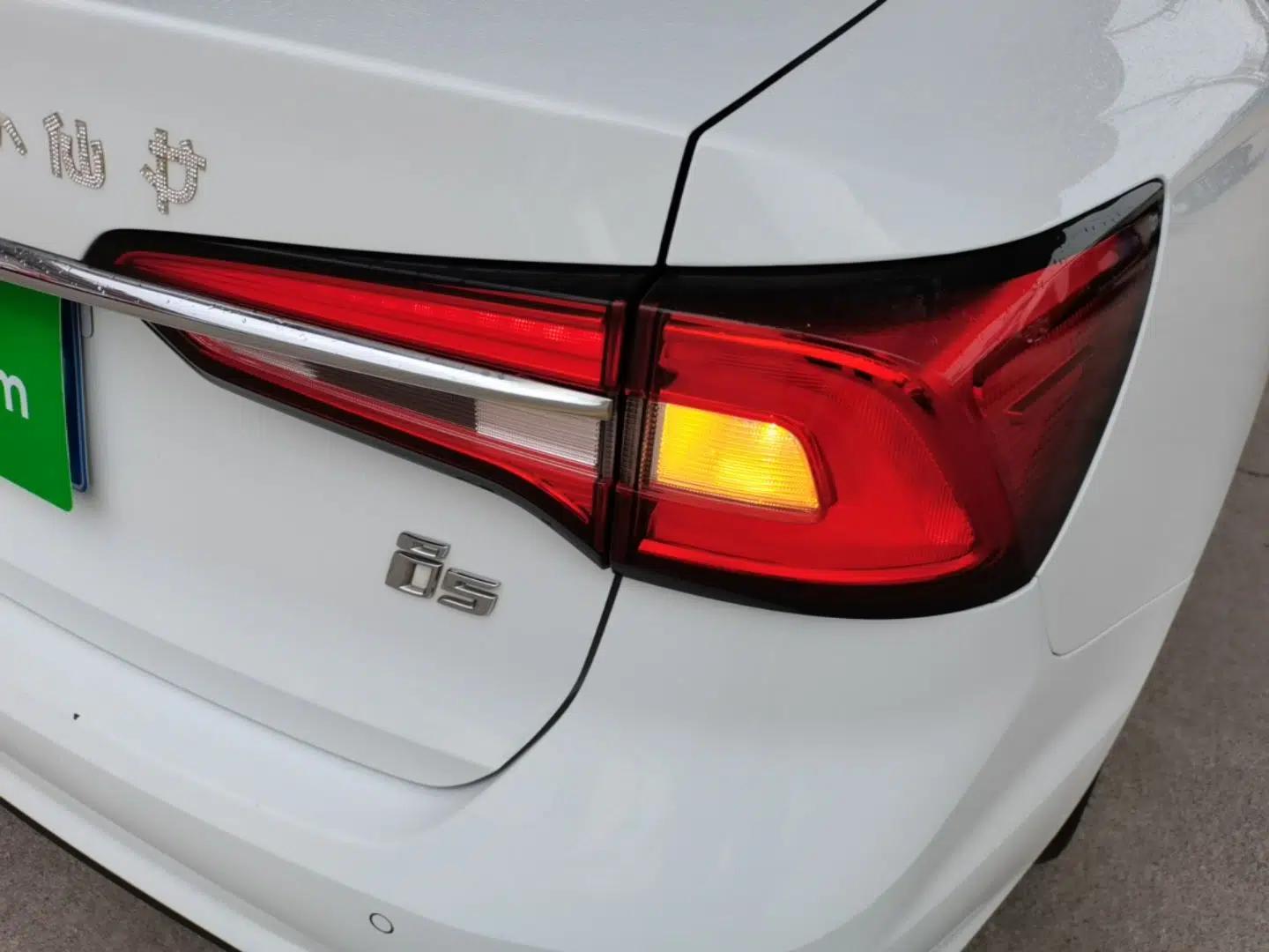 Used Roewe i5 2020 1.5L Automatic 4G Connected Linghao Edition — миниатюра 9