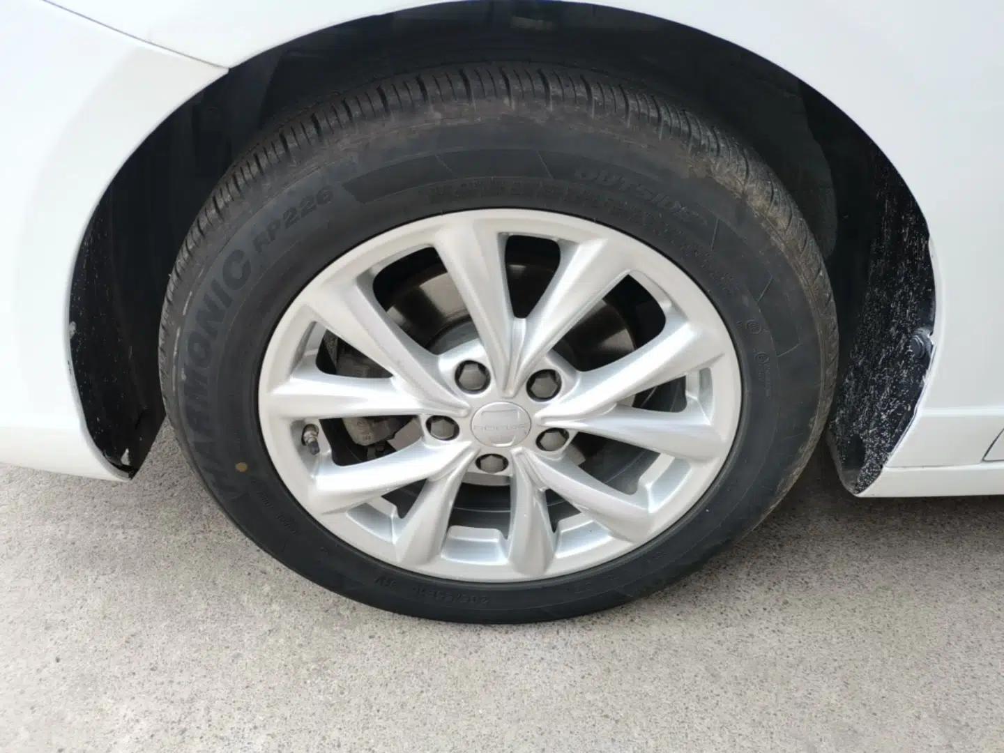 Used Roewe i5 2020 1.5L Automatic 4G Connected Linghao Edition — миниатюра 10