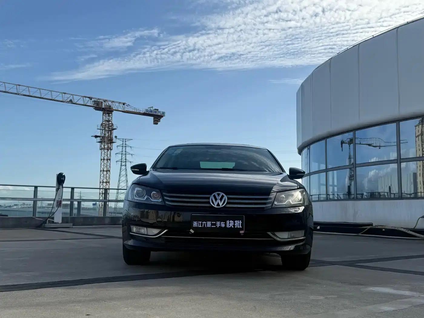 2014 Passat 1.8TSI DSG Royal Edition — миниатюра 2