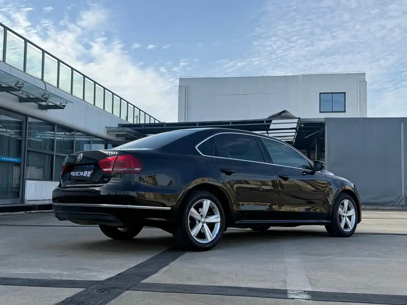 2014 Passat 1.8TSI DSG Royal Edition — миниатюра 13