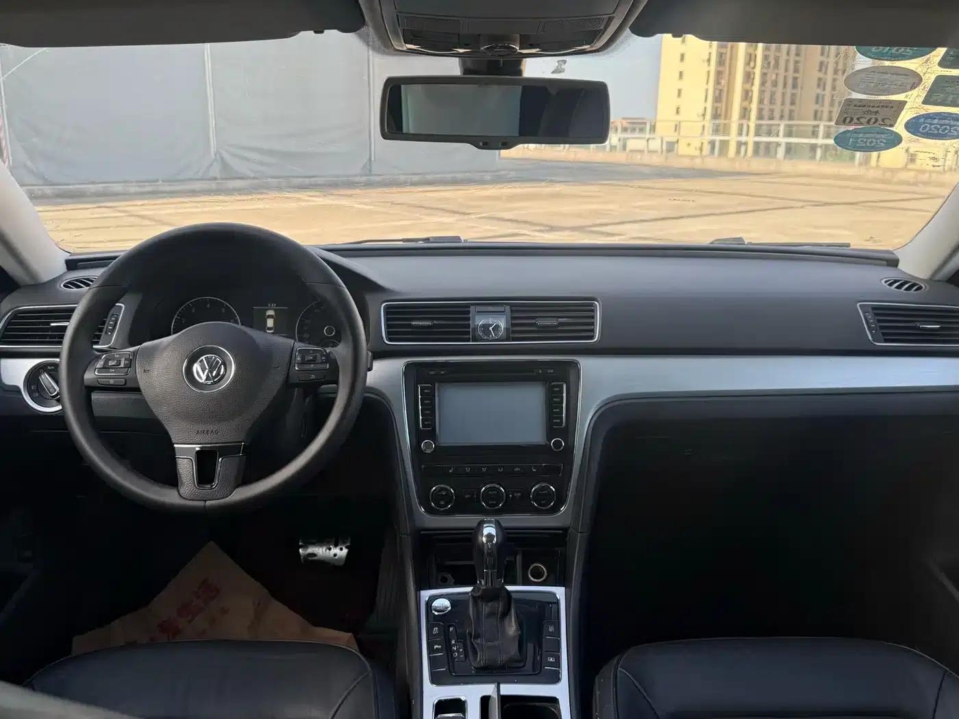 2014 Passat 1.8TSI DSG Royal Edition — миниатюра 4