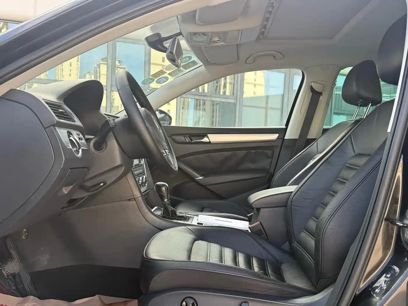 2014 Passat 1.8TSI DSG Royal Edition — миниатюра 5