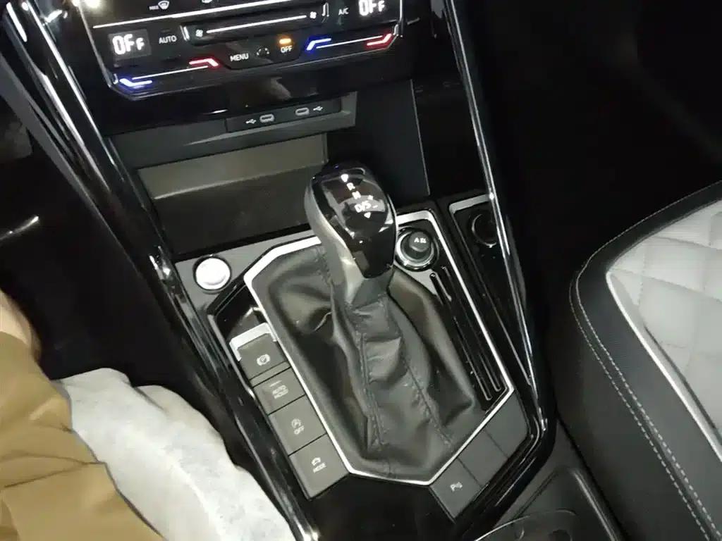 Tayron 2025 Popular Edition 300TSI — миниатюра 14