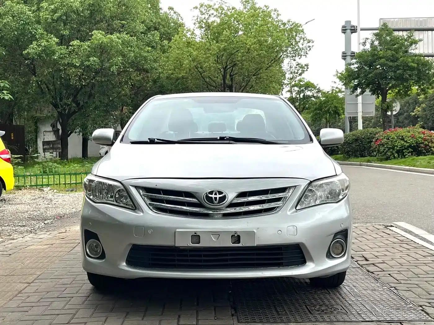 2011 Corolla 1.8L CVT GLX-i — миниатюра 3