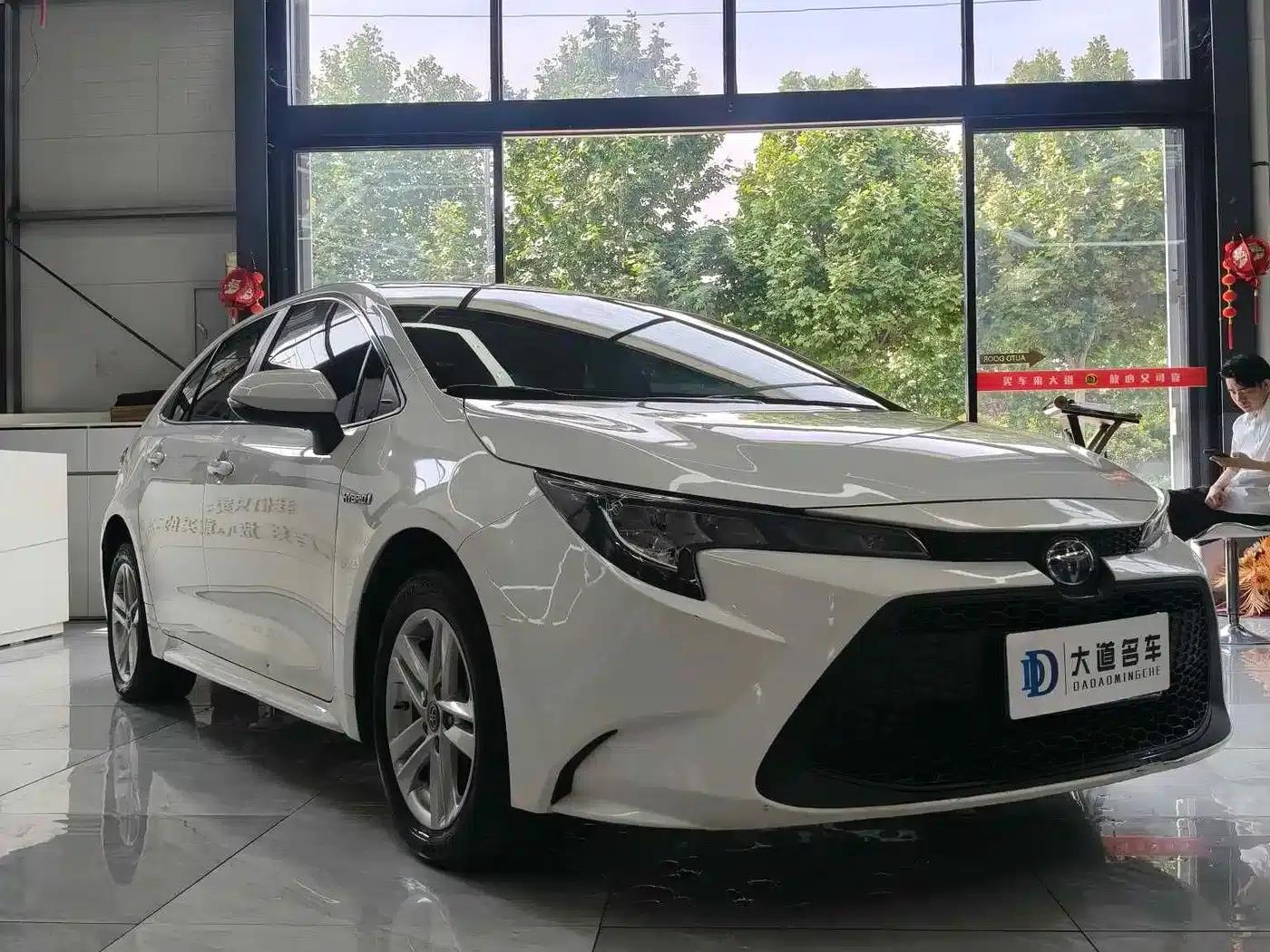 Levin 2022 Hybrid 1.8H E-CVT Leading Edition — миниатюра 3