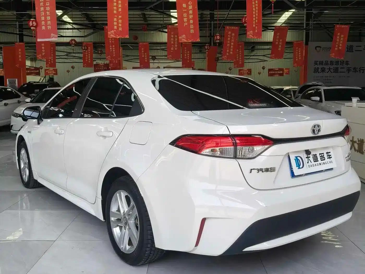Levin 2022 Hybrid 1.8H E-CVT Leading Edition — миниатюра 4