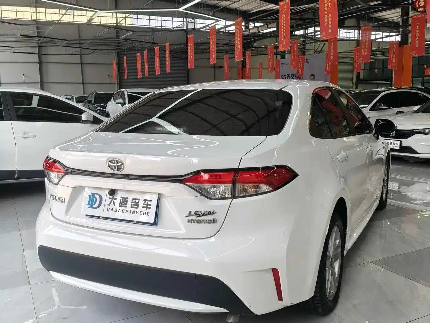 Levin 2022 Hybrid 1.8H E-CVT Leading Edition — миниатюра 5