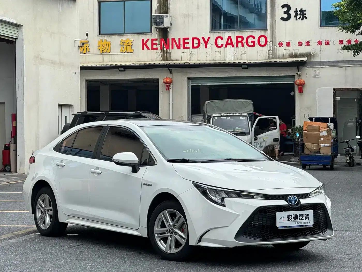 Levin 2021 Hybrid 1.8H E-CVT Entry Edition — миниатюра 3