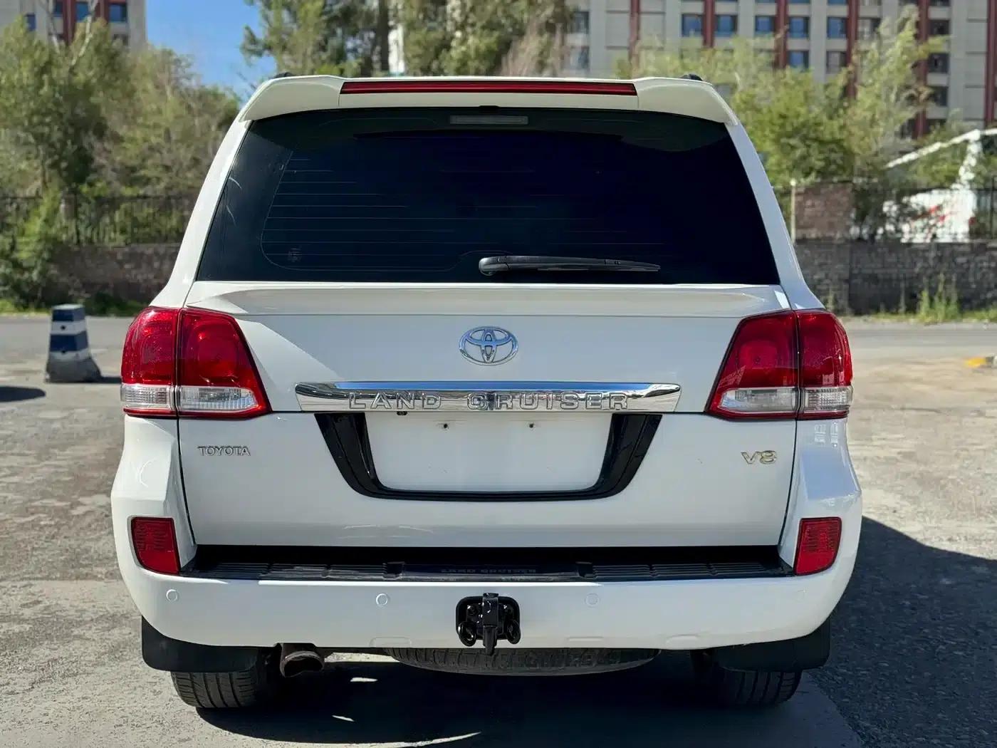 2010 Land Cruiser 4.7L Automatic VX — миниатюра 8