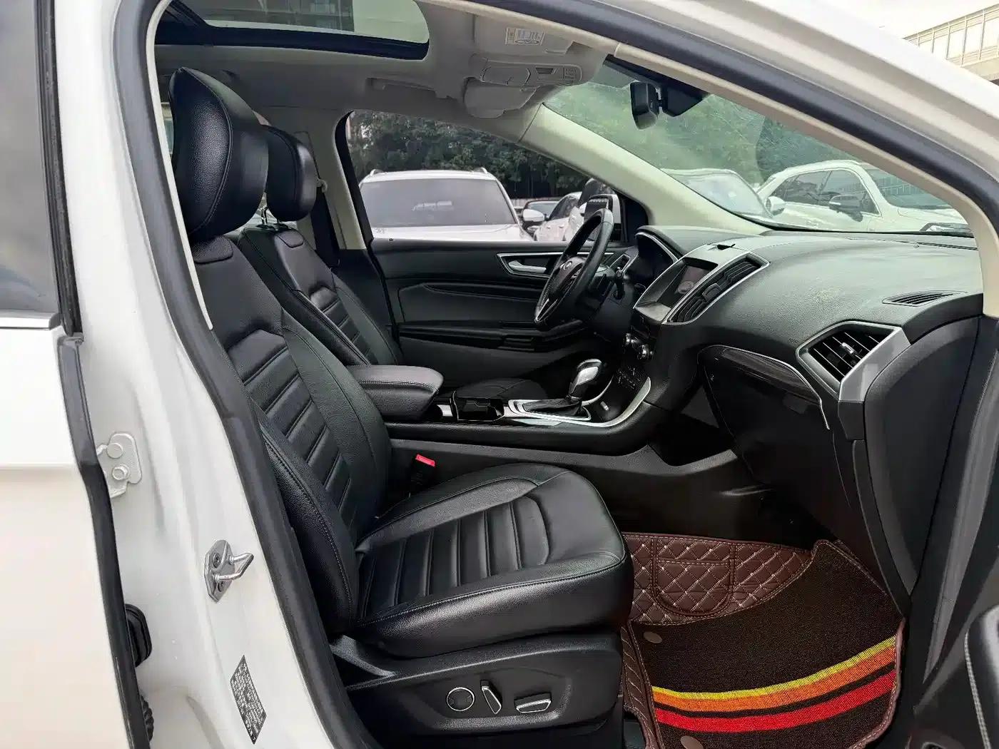 2016 Ford Edge EcoBoost 245 2WD Luxury 7-seater — миниатюра 4