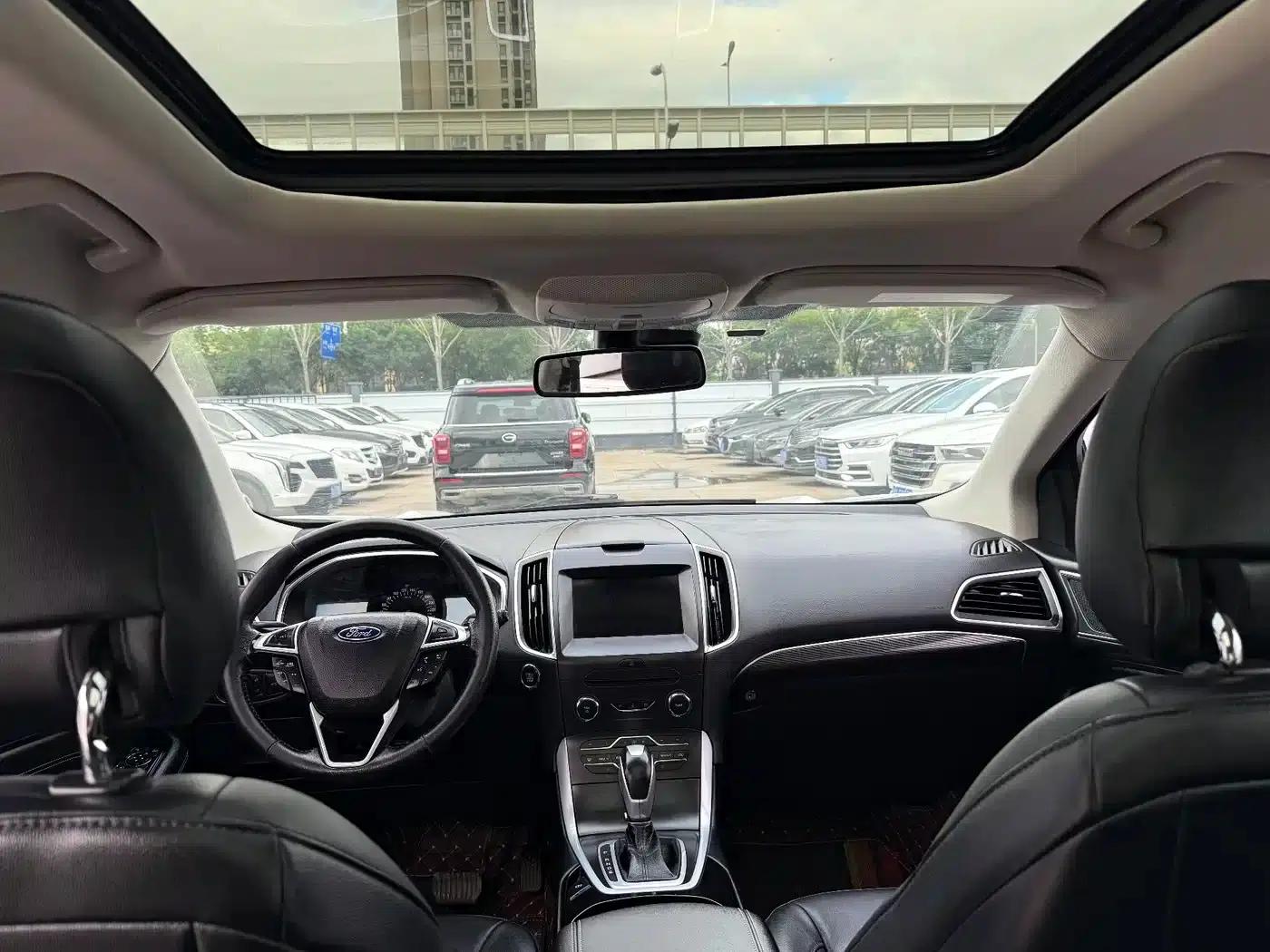 2016 Ford Edge EcoBoost 245 2WD Luxury 7-seater — миниатюра 5