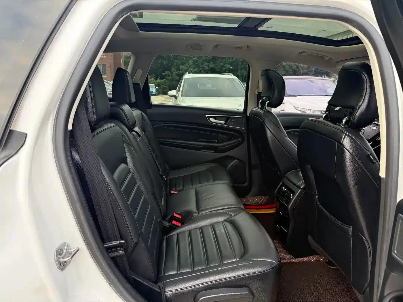 2016 Ford Edge EcoBoost 245 2WD Luxury 7-seater — миниатюра 7