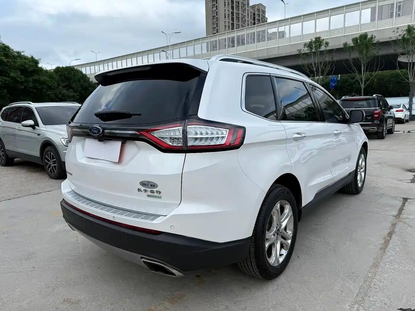 2016 Ford Edge EcoBoost 245 2WD Luxury 7-seater — миниатюра 8