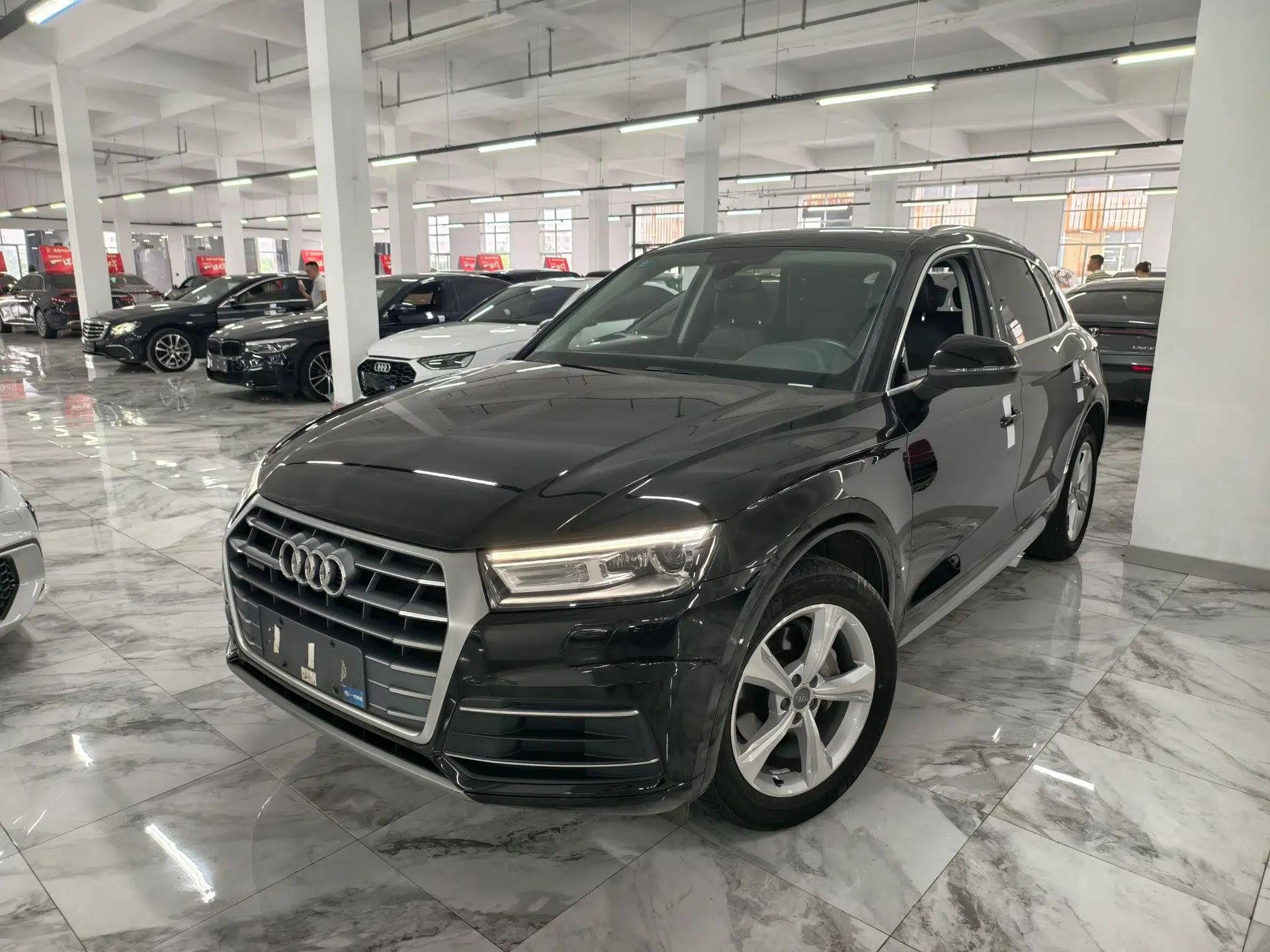 Used Audi Q5L 2020 Revised 40 TFSI Prestige Edition — миниатюра 1