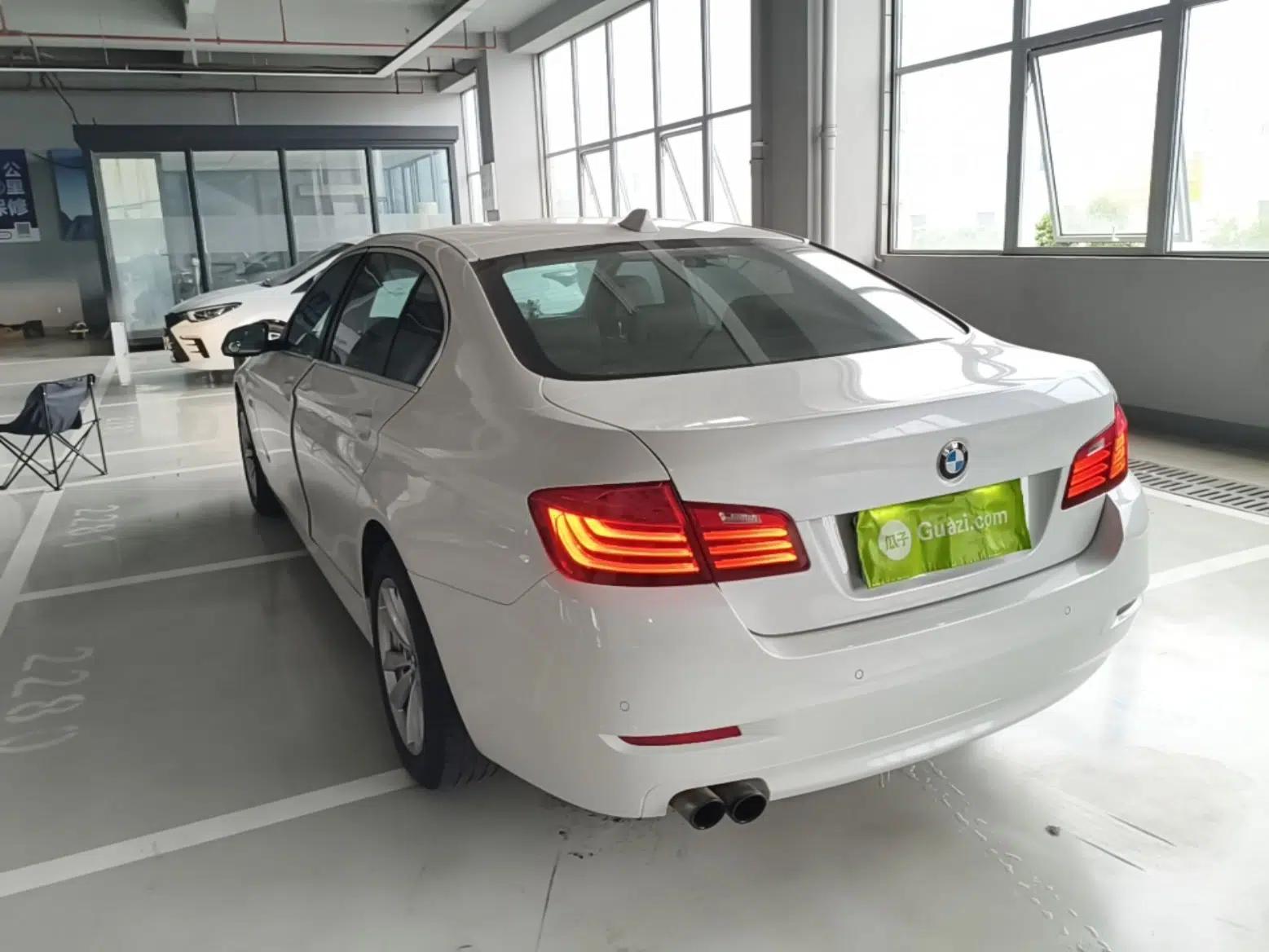 Used BMW 5 Series 2014 520Li Elegant Model — миниатюра 13