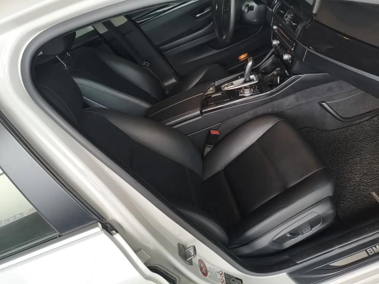 Used BMW 5 Series 2014 520Li Elegant Model — миниатюра 24