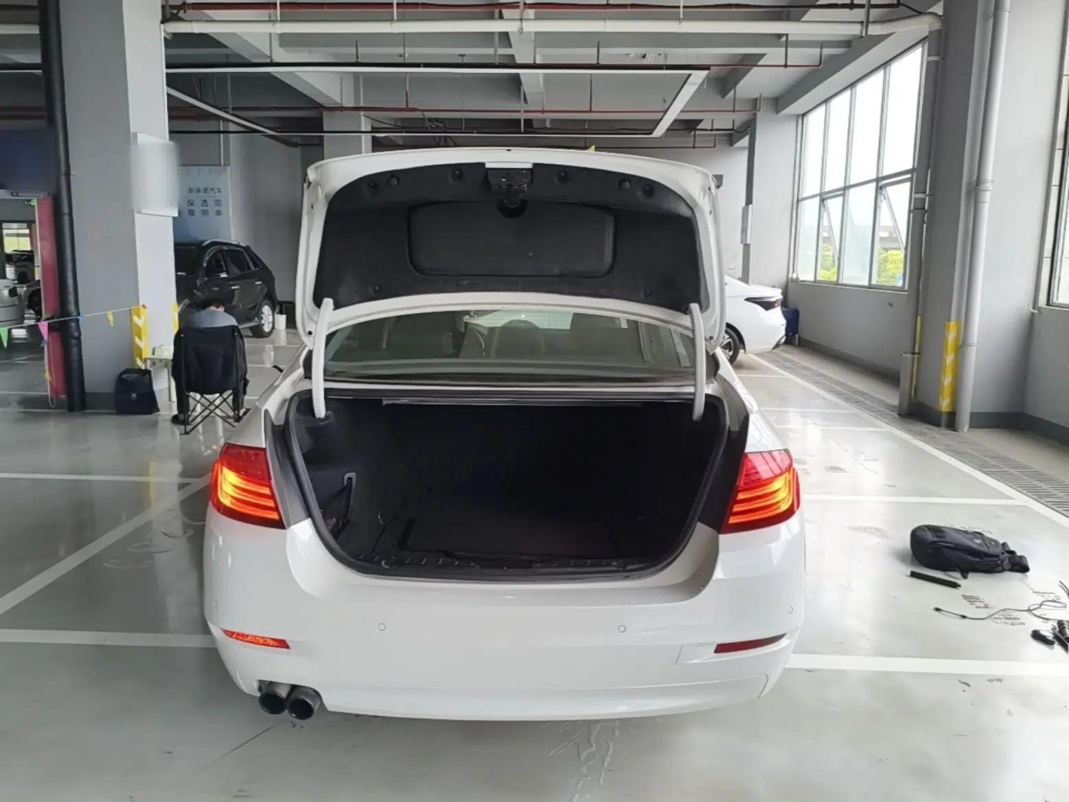 Used BMW 5 Series 2014 520Li Elegant Model — миниатюра 27