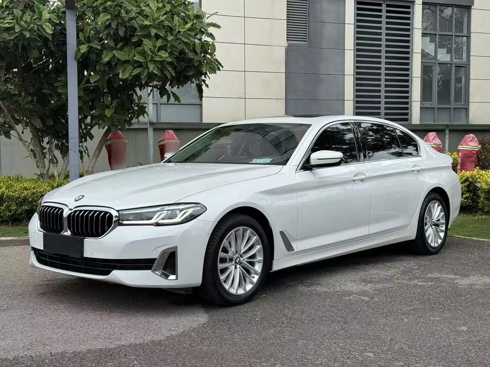 Used BMW 5 Series 2021 Updated Version 525Li Luxury Package — миниатюра 1
