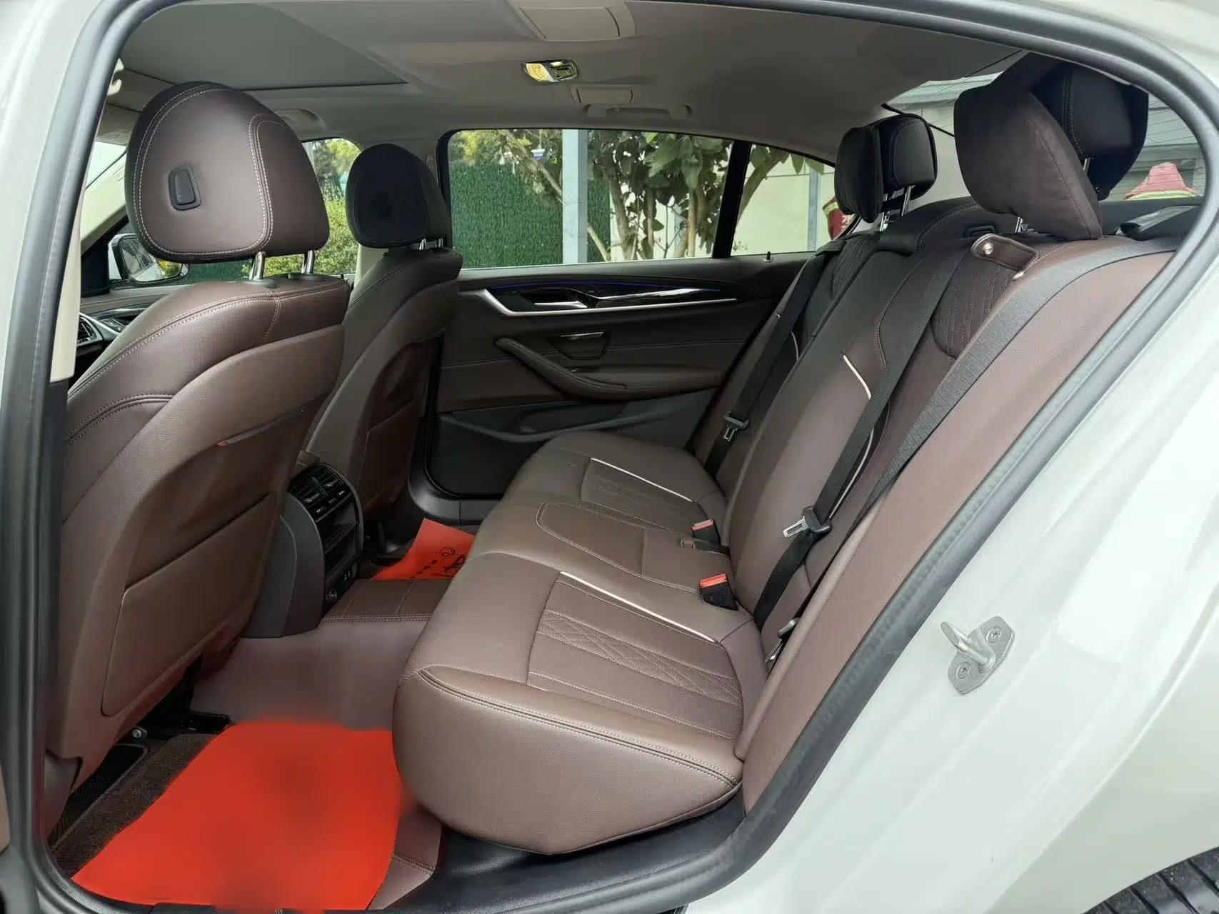 Used BMW 5 Series 2021 Updated Version 525Li Luxury Package — миниатюра 16