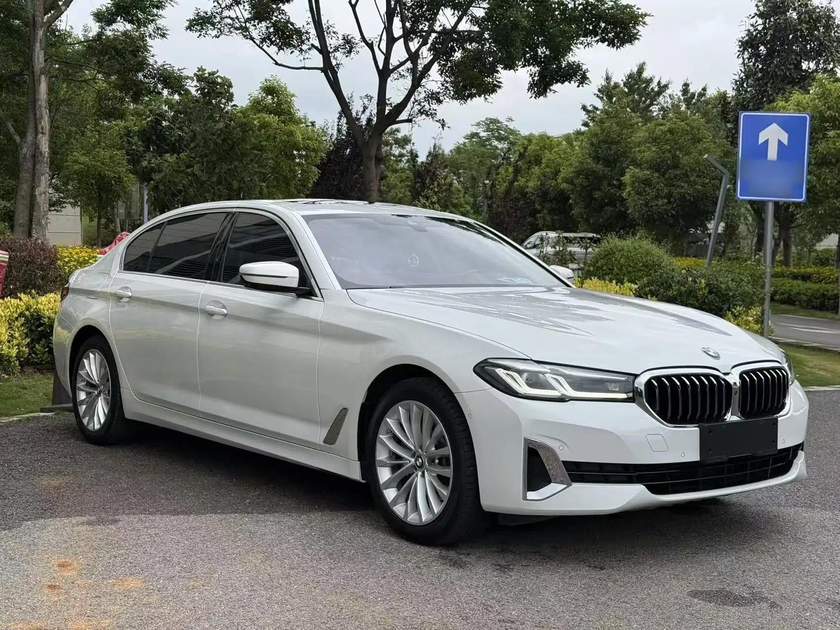 Used BMW 5 Series 2021 Updated Version 525Li Luxury Package — миниатюра 3