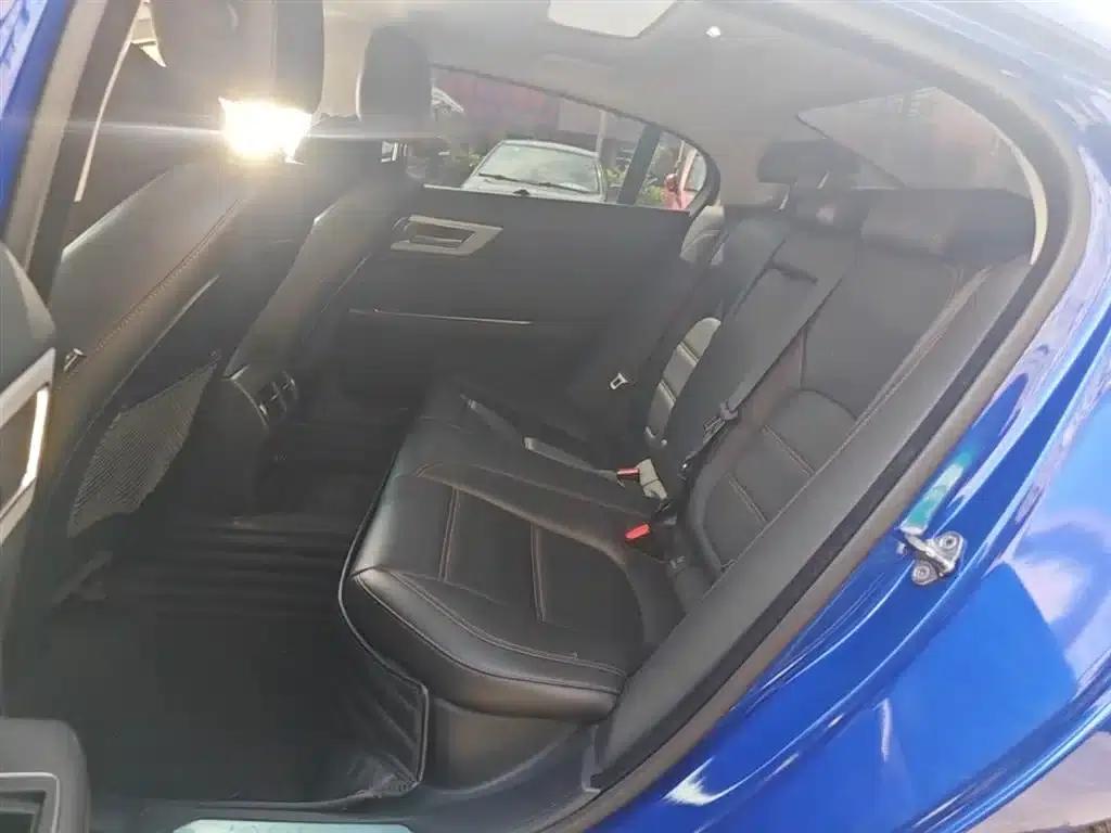 Jaguar XEL 2019 2.0T 200PS Premium Edition — миниатюра 17
