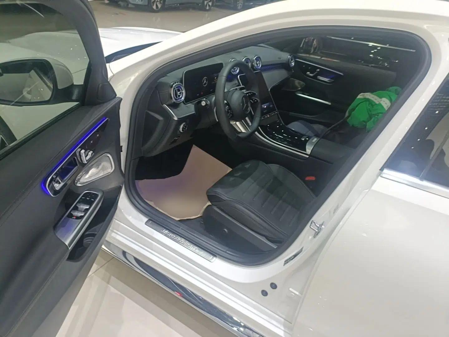 Used Mercedes-Benz C-Class 2024 C 200 L Sport Edition — миниатюра 18
