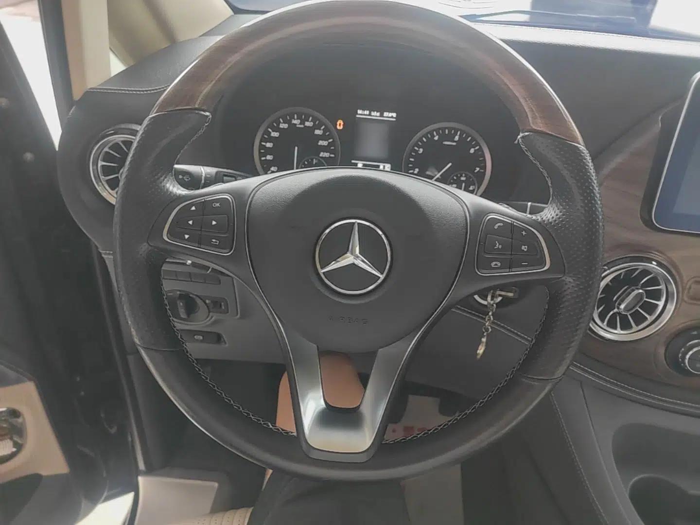 Used Mercedes-Benz Vito 2021 2.0T Business Version 7 Seats — миниатюра 13
