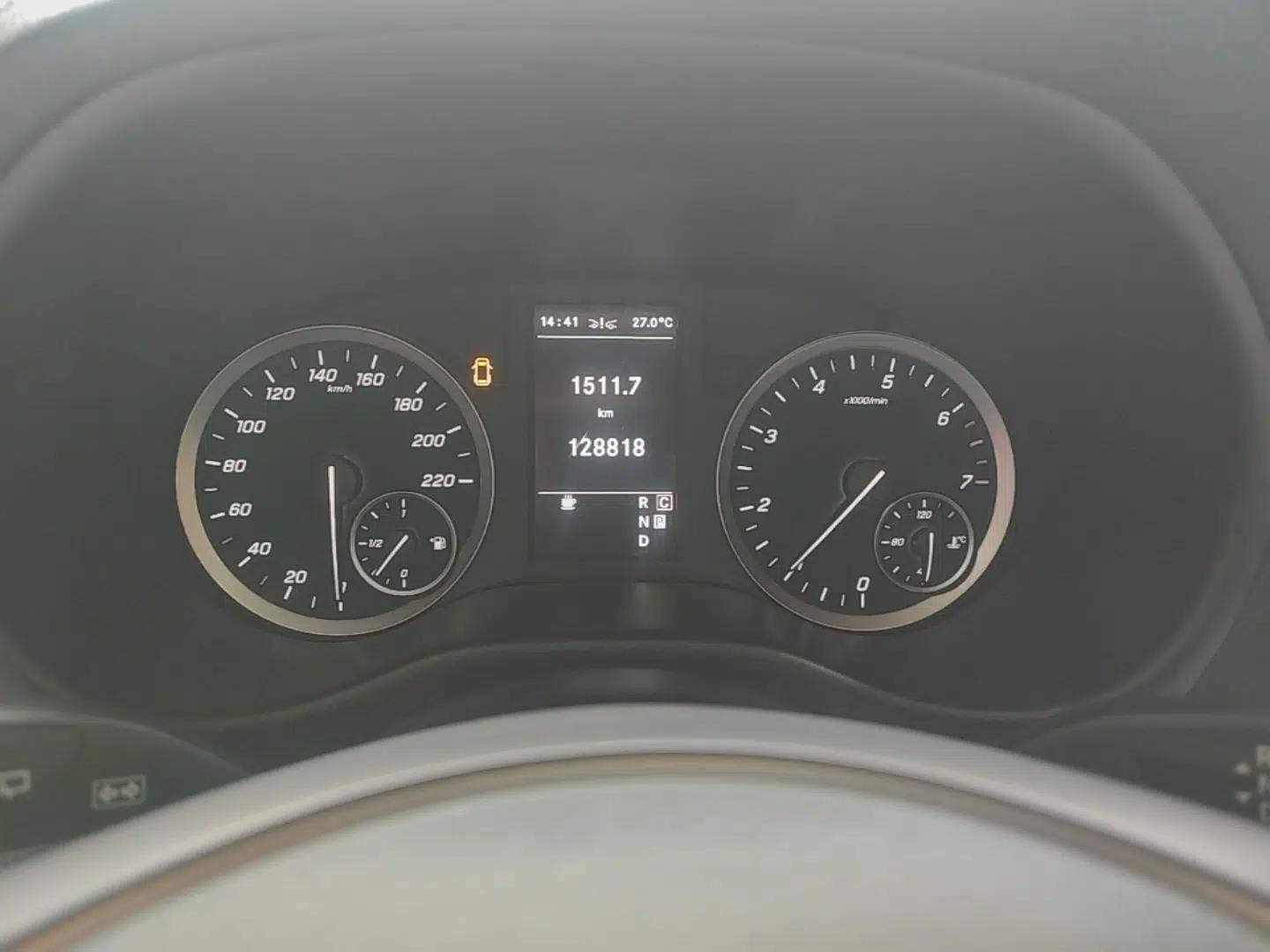Used Mercedes-Benz Vito 2021 2.0T Business Version 7 Seats — миниатюра 14