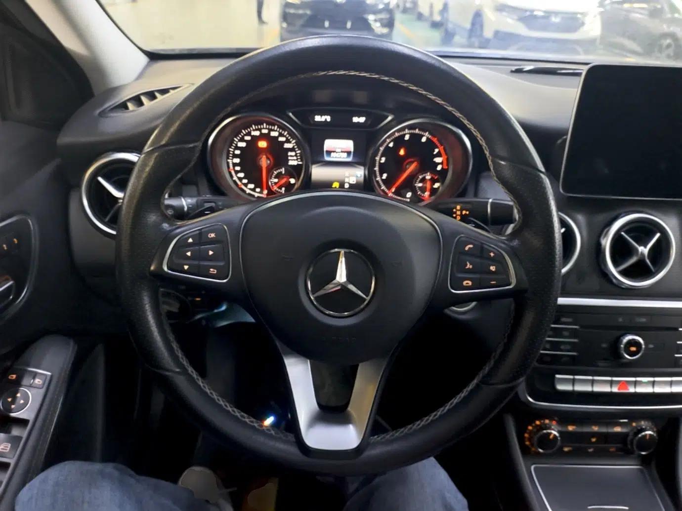 Used Mercedes-Benz GLA 2017 GLA 200 Sport Edition — миниатюра 13