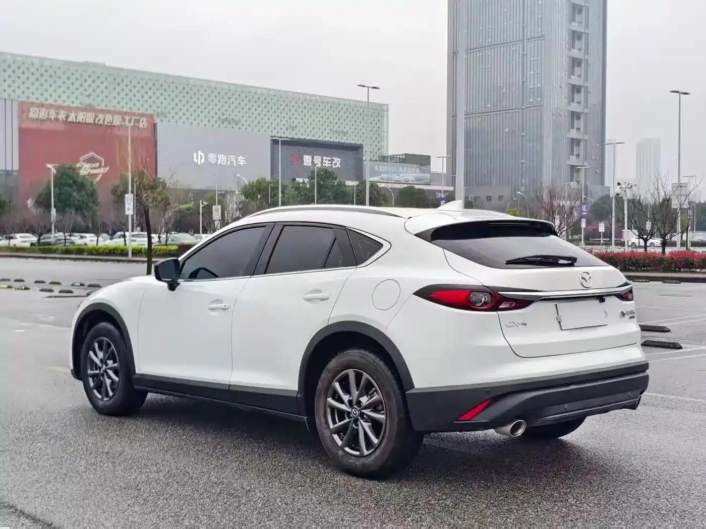 Mazda CX-4 2021 2.0L Automatic 2WD Blue Sky Vitality Edition — миниатюра 6