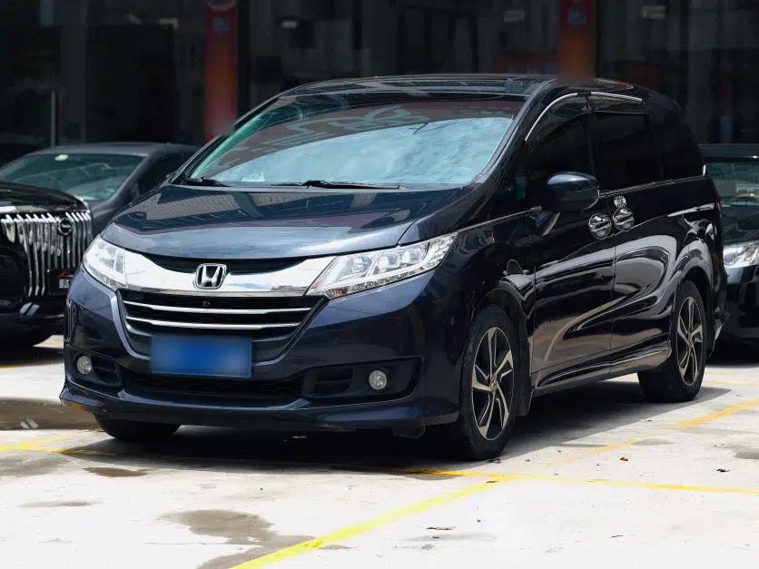 Used Honda Odyssey 2015 2.4L Smart Edition — миниатюра 1