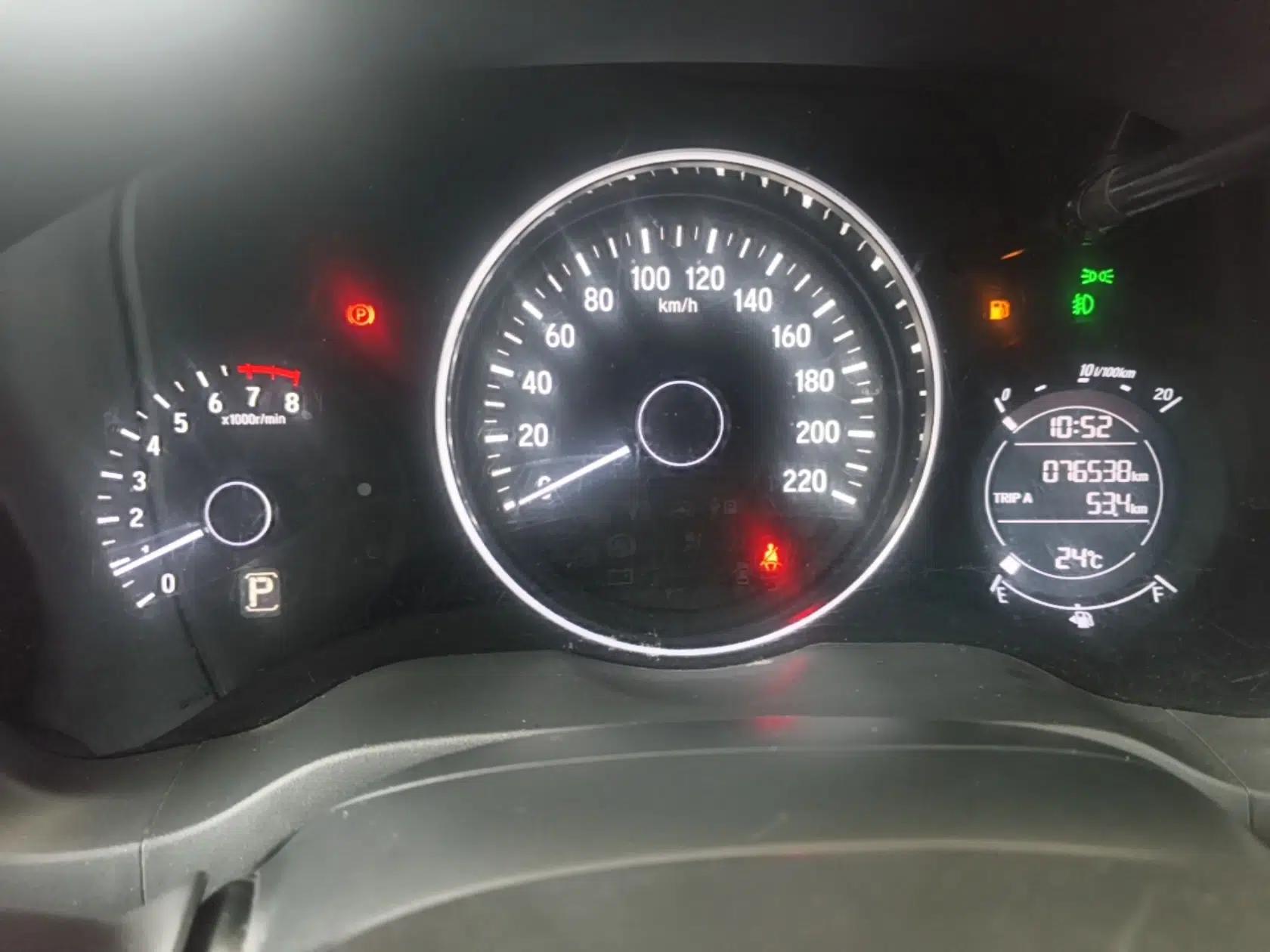 Used Honda Vezel 2020 1.5L CVT Pioneer Edition — миниатюра 14