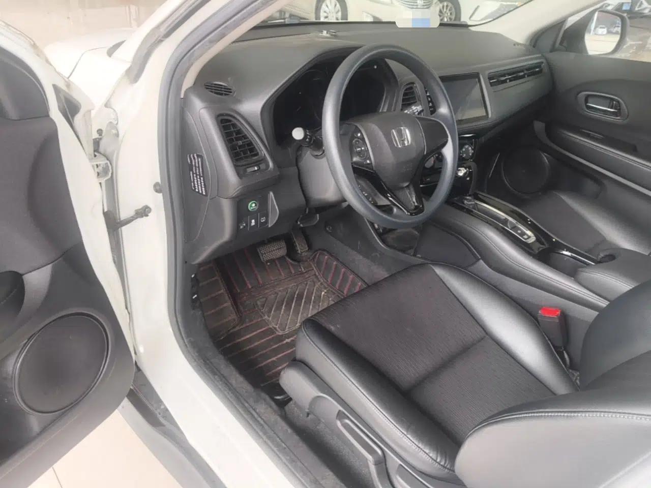 Used Honda Vezel 2020 1.5L CVT Pioneer Edition — миниатюра 18