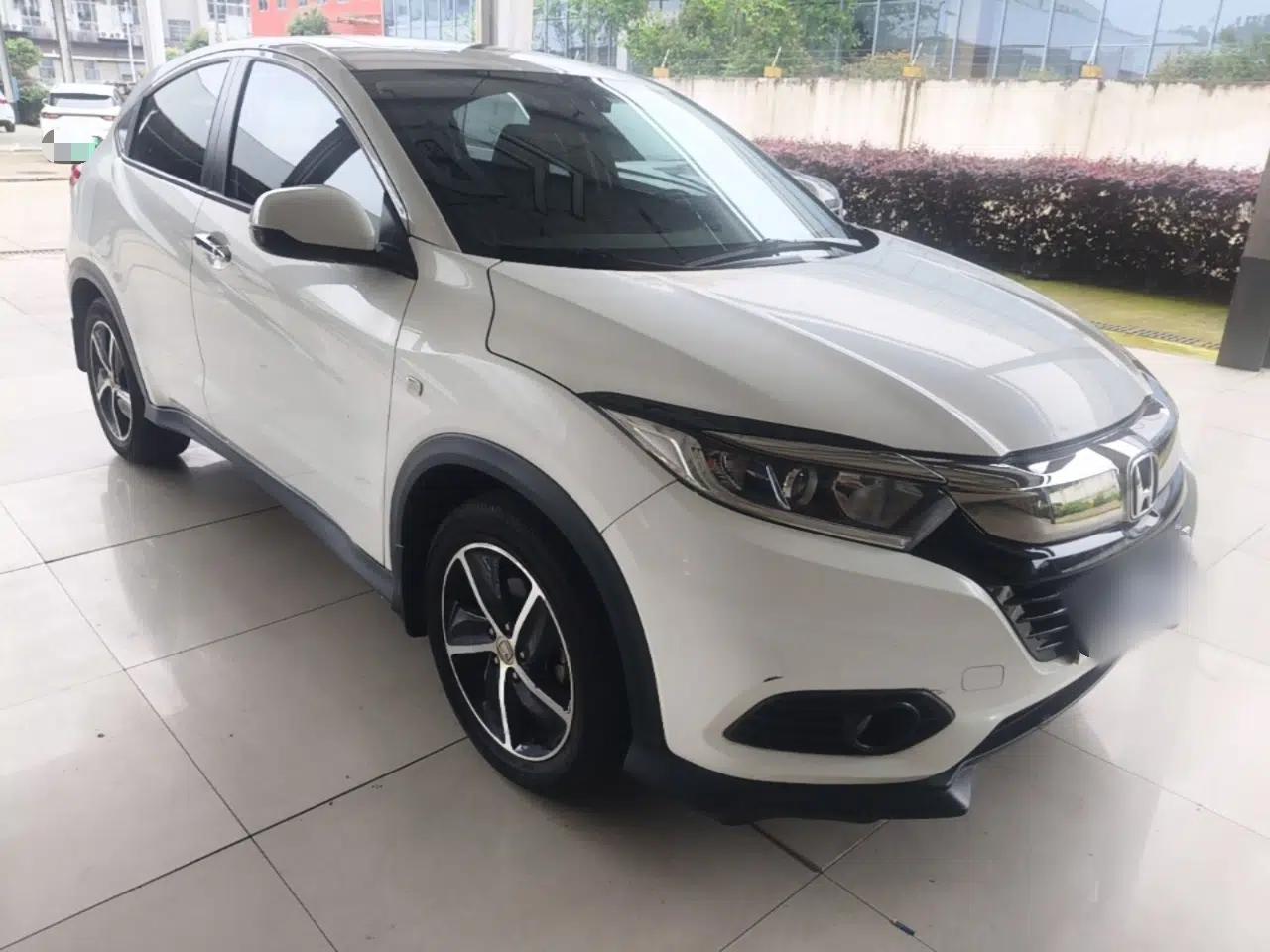 Used Honda Vezel 2020 1.5L CVT Pioneer Edition — миниатюра 3