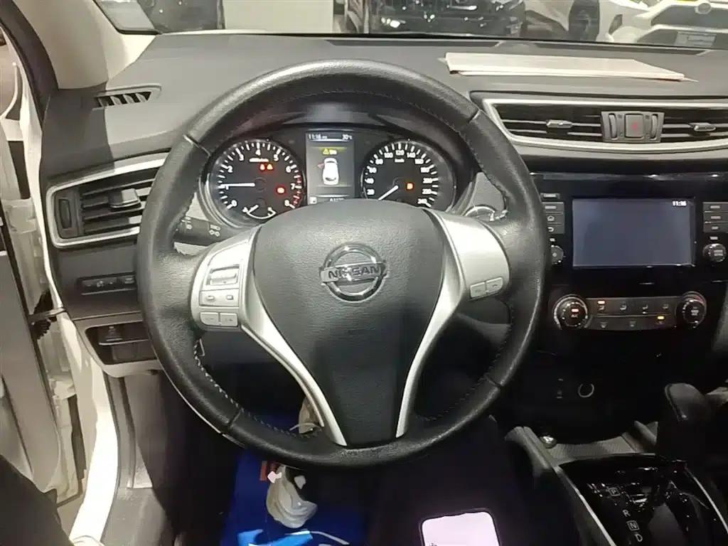 Nissan Qashqai 2017 2.0L CVT Luxury Edition (National V Emission Standard) — миниатюра 11