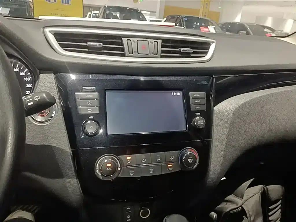 Nissan Qashqai 2017 2.0L CVT Luxury Edition (National V Emission Standard) — миниатюра 13