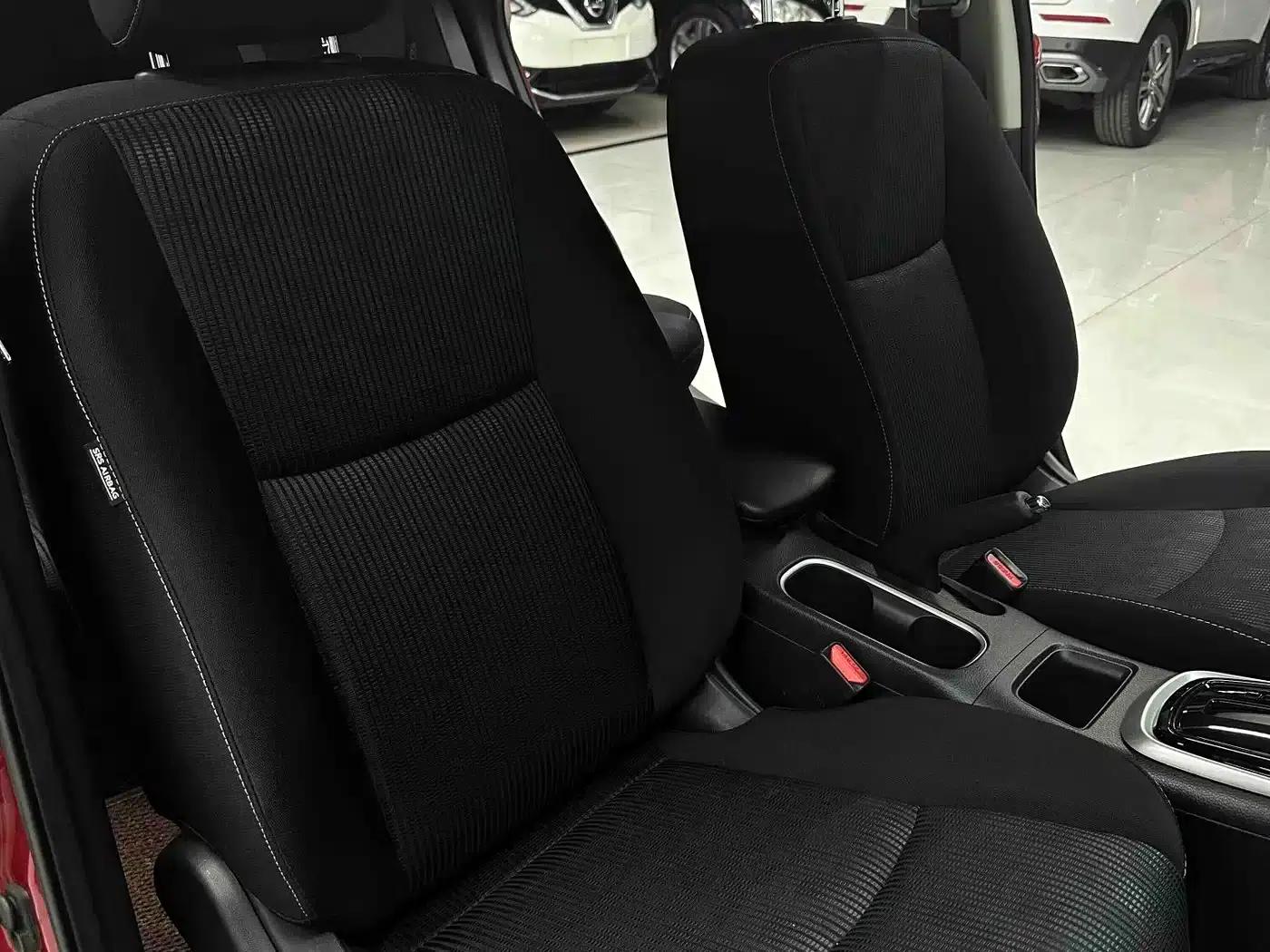 2016 Tiida 1.6L CVT Sport Edition — миниатюра 12