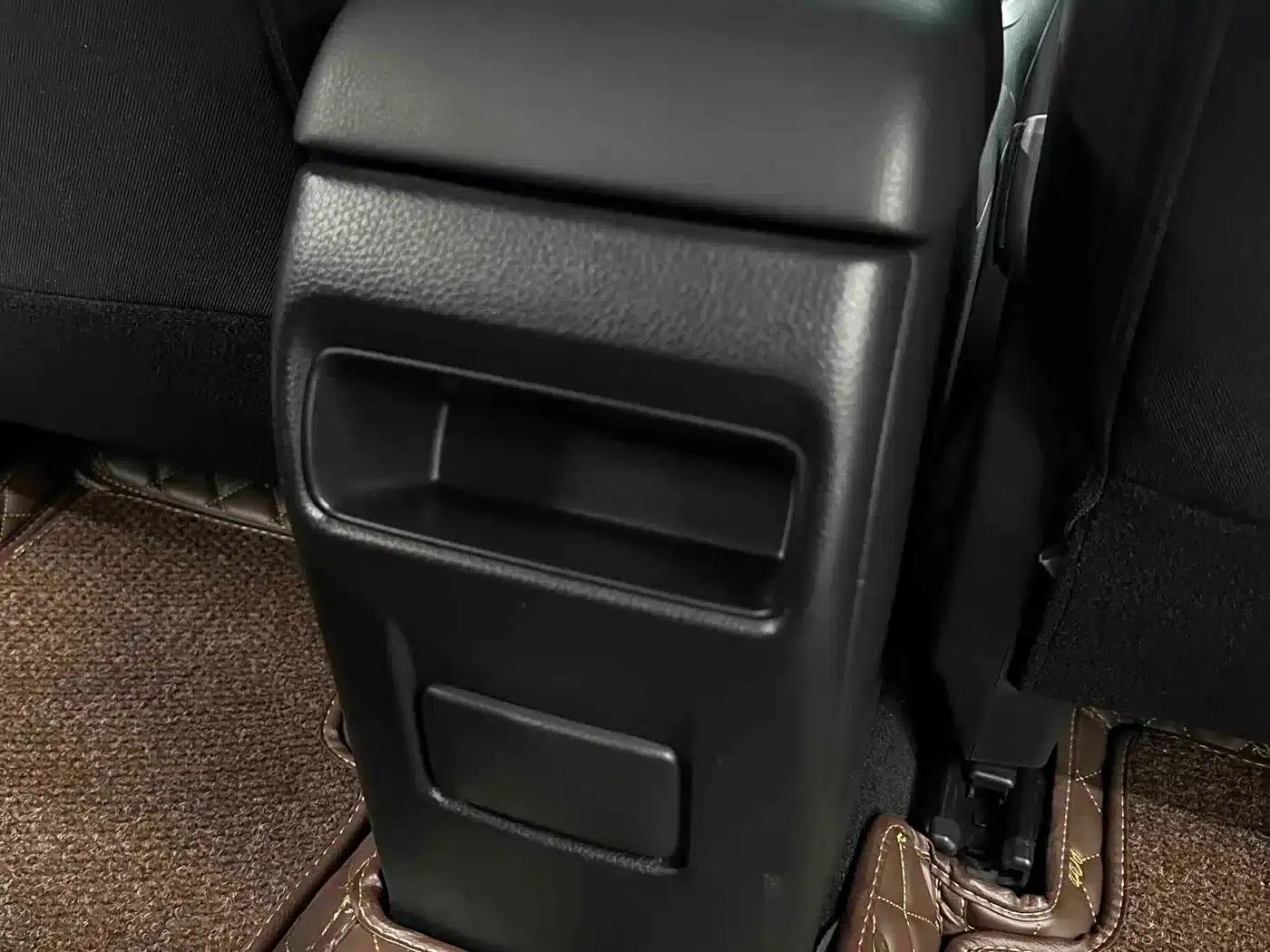 2016 Tiida 1.6L CVT Sport Edition — миниатюра 17