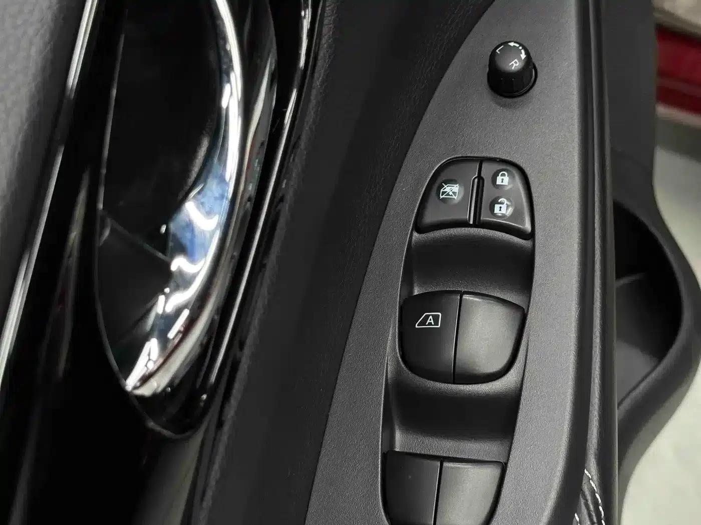 2016 Tiida 1.6L CVT Sport Edition — миниатюра 21