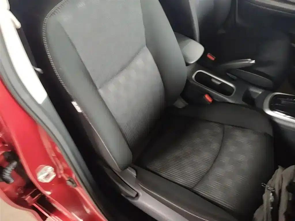 2021 Tiida 1.6L CVT Sport Edition — миниатюра 25