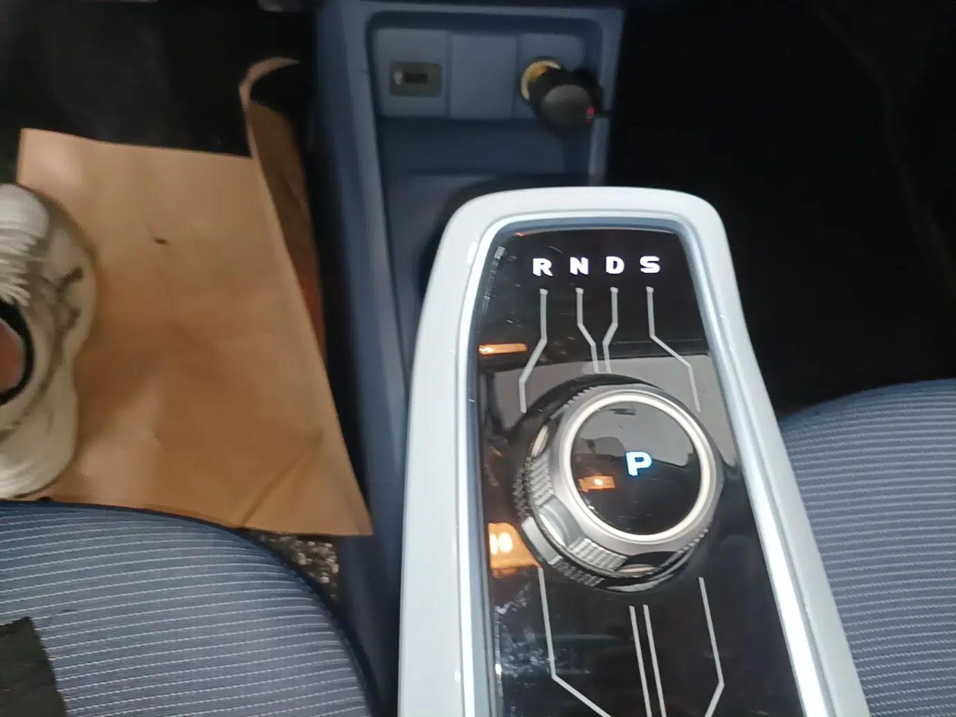 Used CHANGAN Benni E-Star 2023 Charming Edition Colorful Model Lithium-Ion Battery — миниатюра 16
